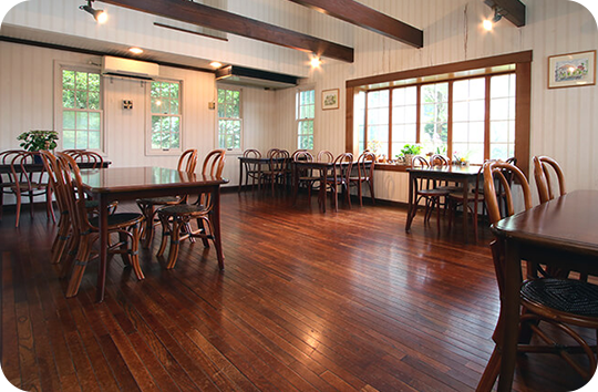 ダイニング全体